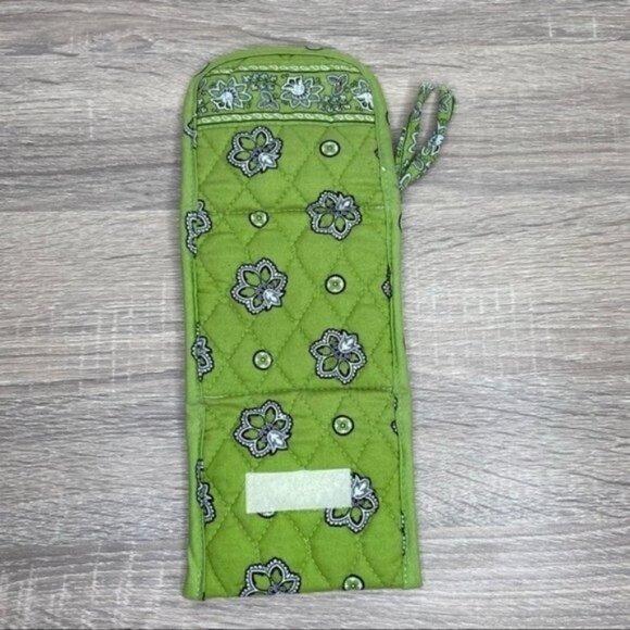 Vera Bradley Green Quilted Tri Fold Wallet - Picture 4 of 4